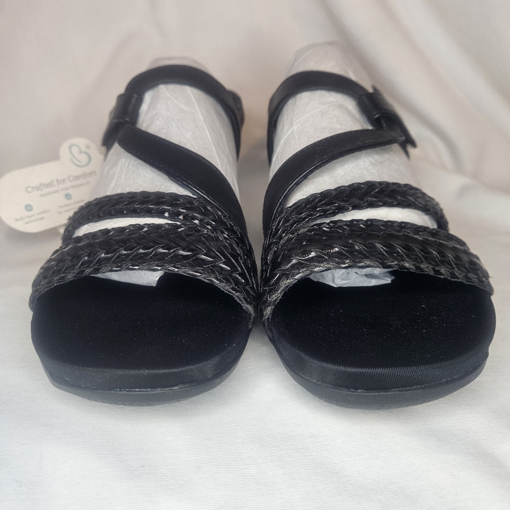 Baretraps Jalen Asymmetrical Flat Sandal Black NWT Sz 7 Sandal Strappy Walking - Picture 2 of 9